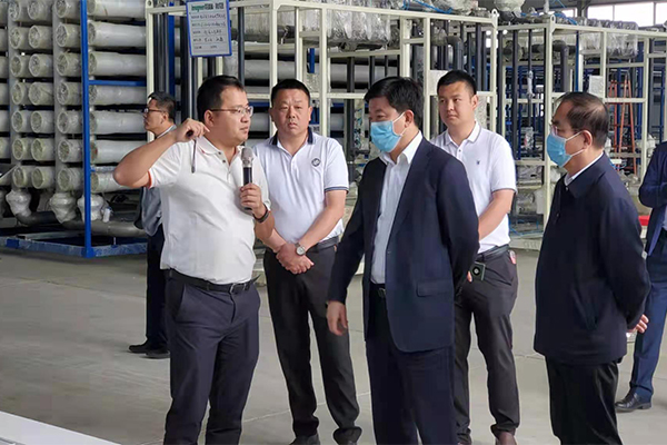 遼寧省葫蘆島市市長楊軍生蒞臨北票市一諾環(huán)保產(chǎn)業(yè)集團考察并指導(dǎo)工作 遼寧省葫蘆島市市長楊軍生蒞臨北票市一諾環(huán)保產(chǎn)業(yè)集團考察并指導(dǎo)工作